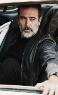 dailytwdcast: Jeffrey Dean Morgan photographed by John Russo for Esquire Mexico 2016