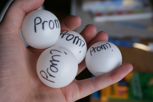 d-0nut:  fr3-dom:  My sister’s boyfriend wrote on 150 ping pong balls  ” prom? &rdq