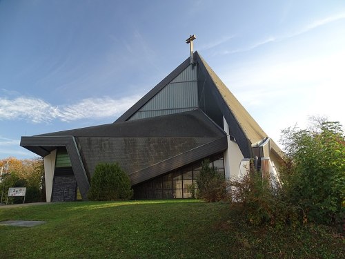 germanpostwarmodern:Church St Maria (1970-72) in Sindelfingen, Germany, by Paul Nagler