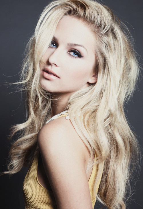 nicholas-ramirez:  Michelle (5 Photo)