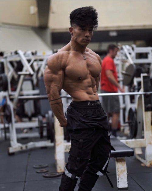 cgo12345:Tren soaked dominance gives him the right to fuck anyone he wants narcissistic poly festival brah 