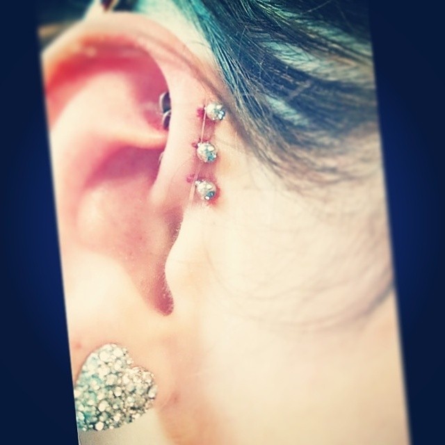 Triple forward helix #triplefowardhelix #instapierce #piercings #cartilage #helix