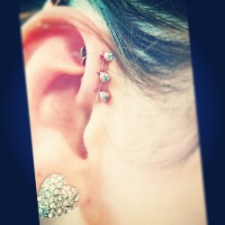 Triple Forward Helix #Triplefowardhelix #Instapierce #Piercings #Cartilage #Helix