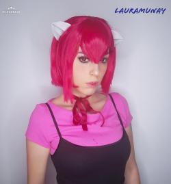 cute-cosplay-babe:  Lucy from Elfen Lied by Lauramunay 😊