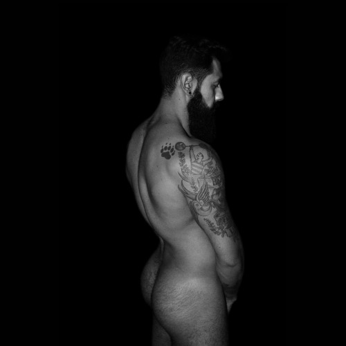 http://bussyx.tumblr.com/post/95521468004