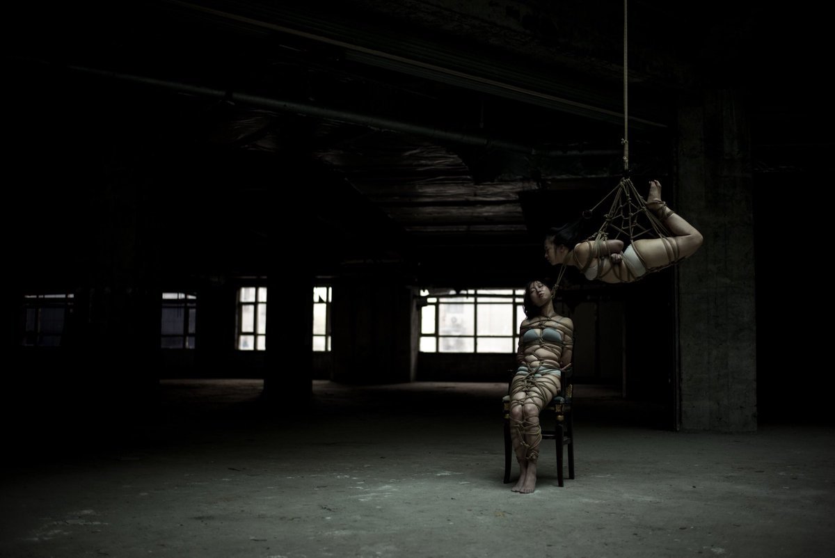 justscreenshots:   Shibari &amp; Photo Hajime KinokoModel Zoe &amp; Sonia