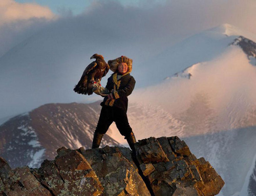 blackorchidd:mymodernmet:24-year-old photographer Asher Svidensky recently traveled to west Mongolia