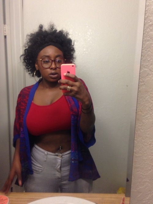 penutbutterqueen:  tatianamacintosh:  Selfies from 2K14 💦❤️ tagged by intelligere  👀👀👀👀
