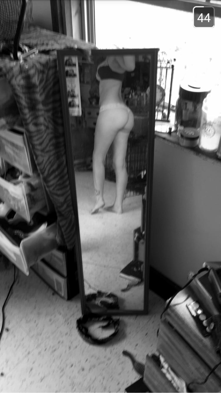 teenbuttlovers:  Snapchat 2015 leak + 2014 photo and video leakhttps://thesnappening2014.wordpress.com
