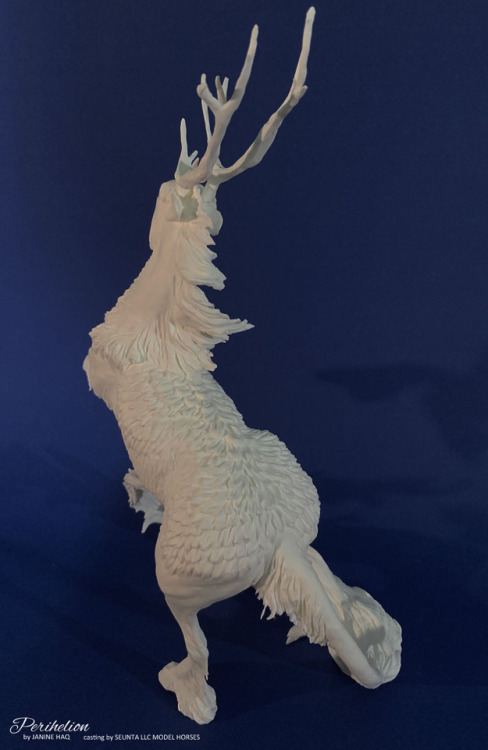 Perihelion is a traditional size kirin resin. He is the first ever casted sculpture created by Quequ