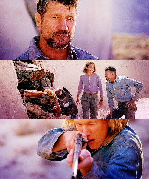 clown-bait:mysterioussummer:That’s how they git you. They’re under the goddamned ground!Movies Watch