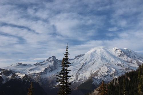 burningmine:  Sunrise, Mount RainierOctober 2021   Home ❤️