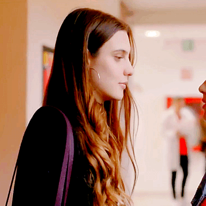 dealanexmachina:valevxlentina:everygayisablessing:Valentina + that nervous little hop/bounce she doe