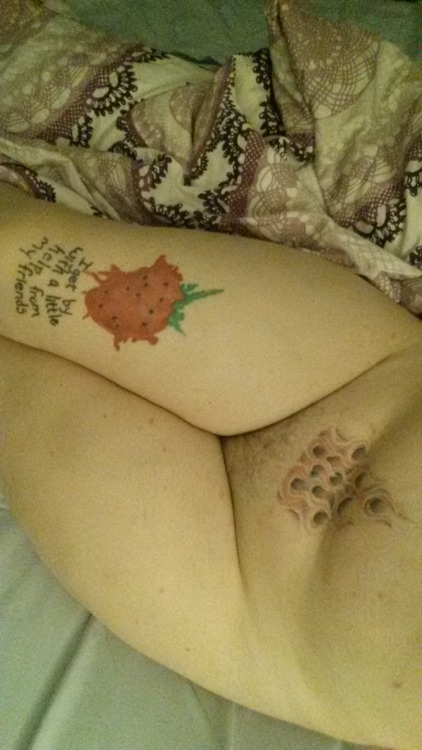 Sex adoorhasopened:  Being playful in bed.  pictures