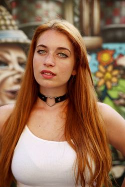 greeneyesaresexy:  allyfoxcunning:  Redhead