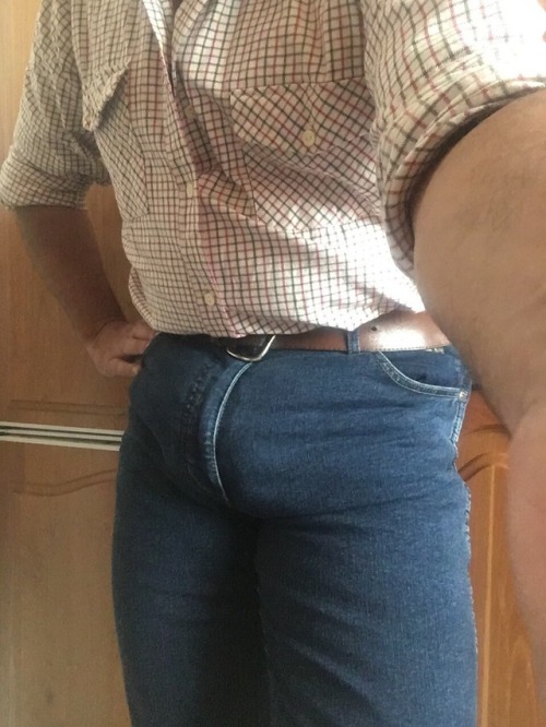 bulgelover68: bulgebuddy1066: Been asked many times to post some pics of me in #Tight #Wranglers, ho