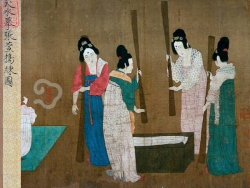 orientallyyours: Inspired by the painting “Court ladies preparing newly woven silk,” att