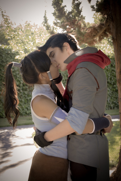 godfreygaobipls:  korrawr:  ctgraphy:  cassjaytuck:  camiekahle:  kittynmittens:  In celebration of all the Korra news, Cosplay In A Box wants to contribute a master post of some of our favorite cosplay photos featuring our bending! Enjoy!Korra | KittMako