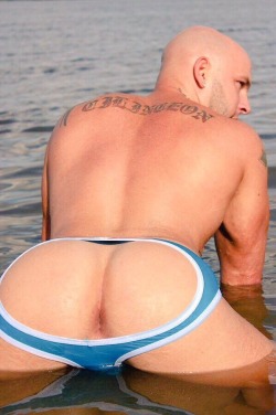 manrumpsxxx:  Follow Me For The Sexiest Rumps