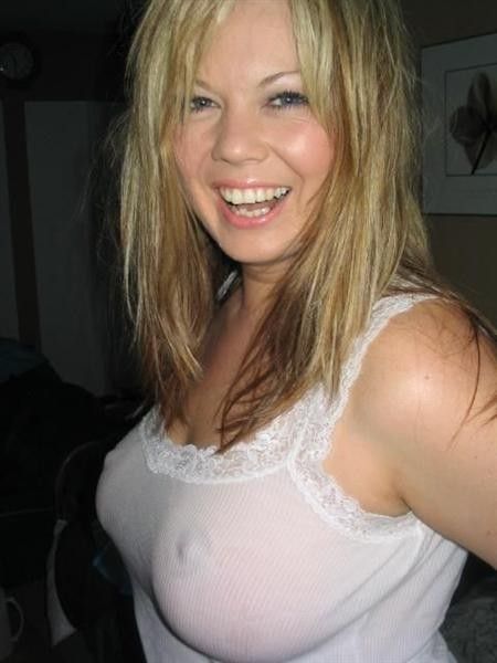 kewlgurlpicz:  Nice pics: http://ow.ly/pi8pG