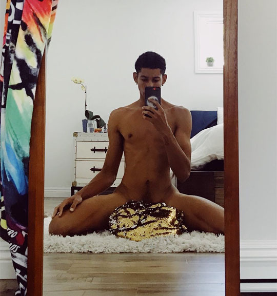 dailykeiynanlonsdale:@KeiynanLonsdale: Dance naked, lose followers, gain leaders 