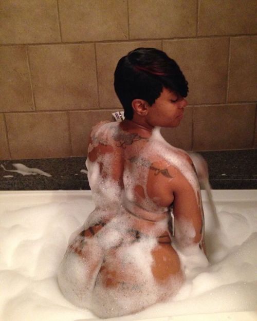 thequeencherokeedass:  #TBT thanks again @fiesty776 for finding these pics while we was in Las Vegas Clubcherokeedass.com