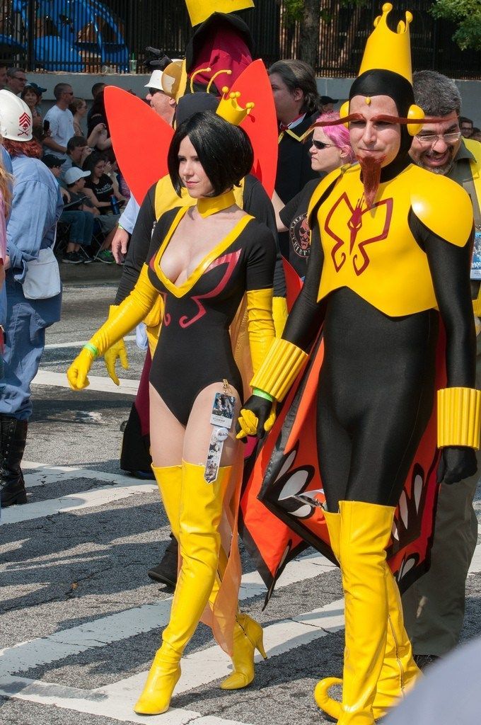 cosplaysleepeatplay:  The Dragon Con 2013 Parade