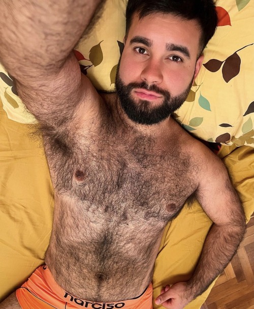 hairychestloversblog:Furriness extraordinare 😋😋 BIEN POILU DE PARTOUT !