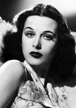 hollywoodlady:  1940s Hairstyles: Hedy Lamarr,