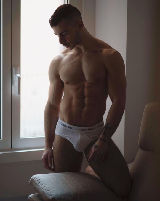 enchantemoimerlin:  Paolo Bellucci by Alan Pasotti