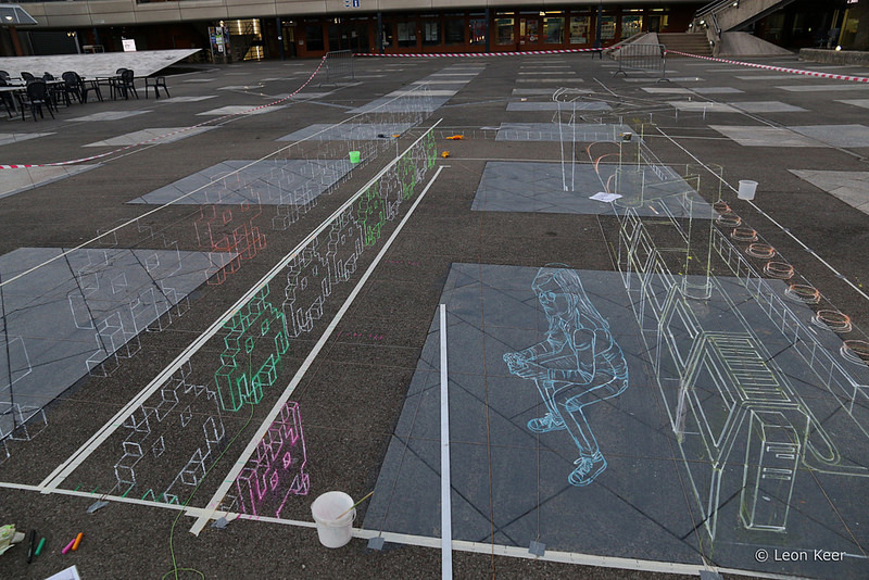 huffingtonpost:  3D Space Invader street art is the best use of chalk. (Source: Leon