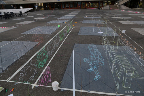 huffingtonpost:  3D Space Invader street art is the best use of chalk. (Source: Leon Keer)