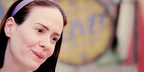 stoneharts:Bette being a cutie pie in 4x04 - Edward Mordrake (Part 2)