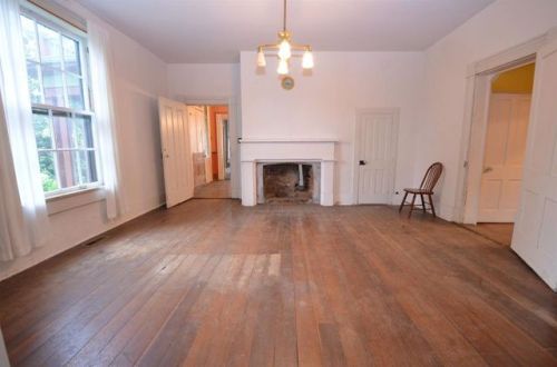 Harrodsburg, KY $90,000/4 br/3500 sq ft Harrodsburg, KY