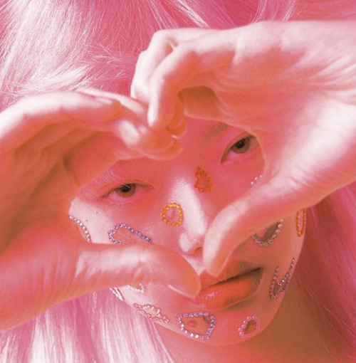 driflloon:soft pink teeth: man zouxi for sticky mag mar. 2022