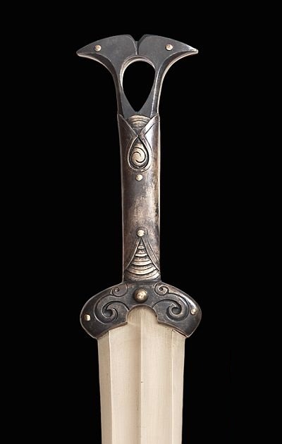 yggdrasill&ndash;:  wearepaladin:  weareloremaster:  art-of-swords:  Handmade