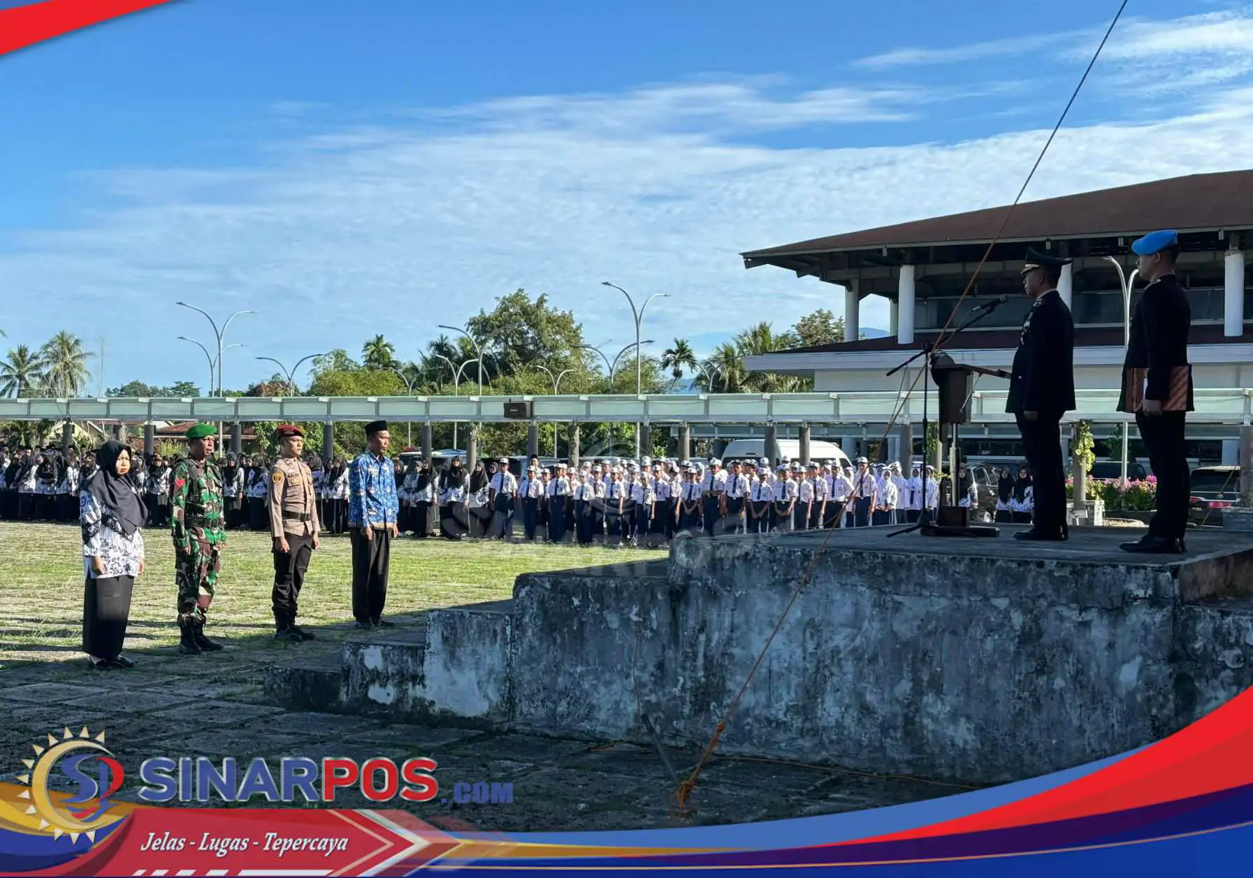 Wakapolres Pesisir Barat Pimpin Upacara Paripurna Bulanan dan Peringatan Hardiknas serta Harkitnas