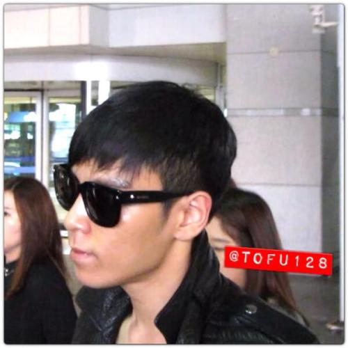 fvcktabitop: 130420 TOP at Incheon Airport Source: TOFU128