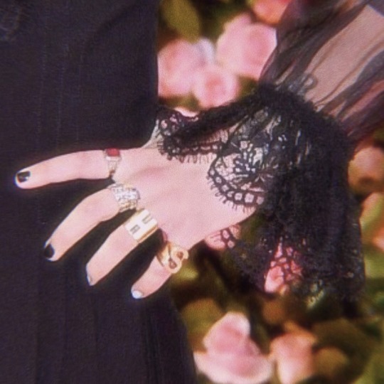 babyfthoney:  Harry Styles Met Gala | Details