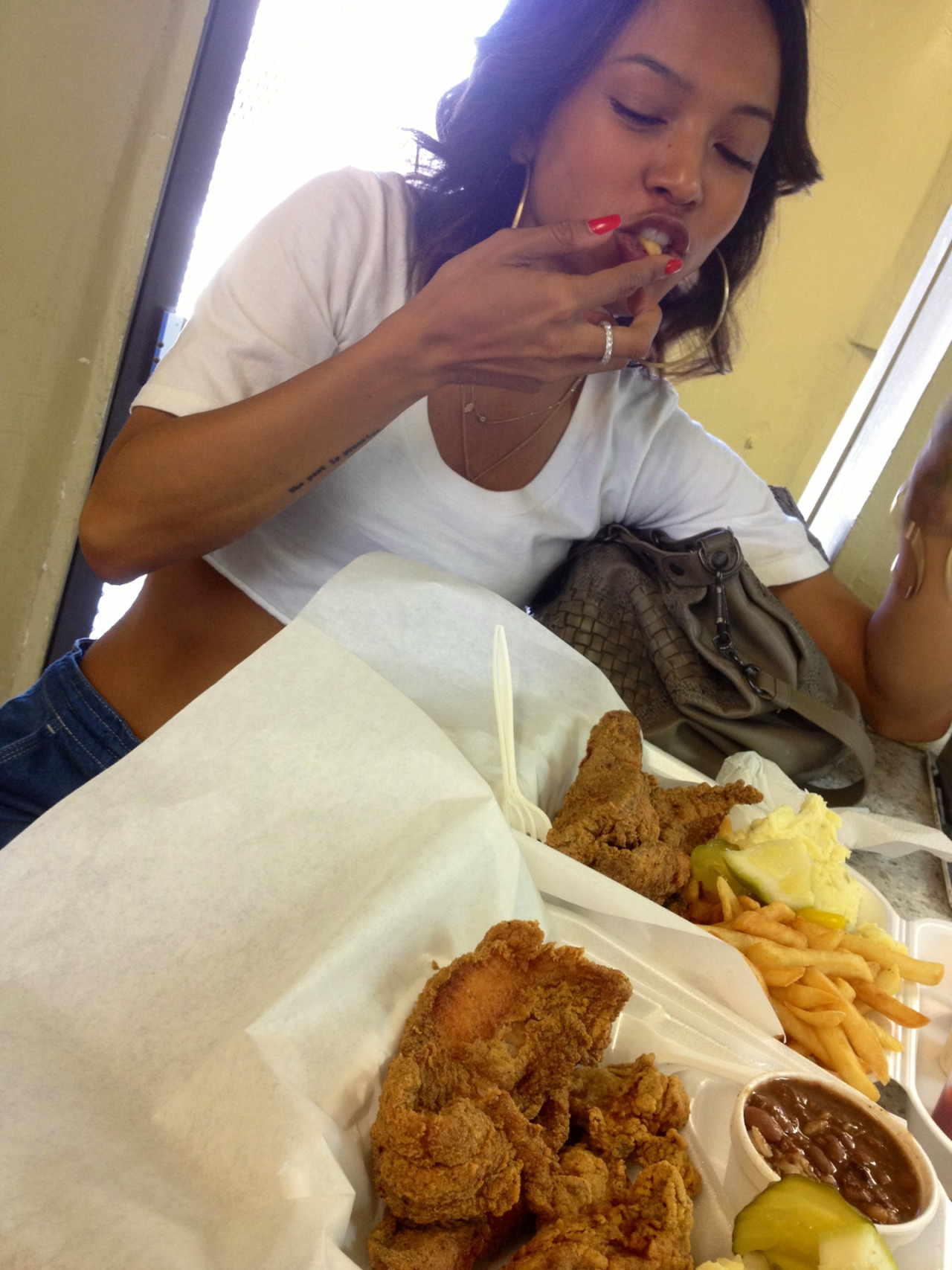 shesbombb:  fierrrrrrce:  x  love this lol. 