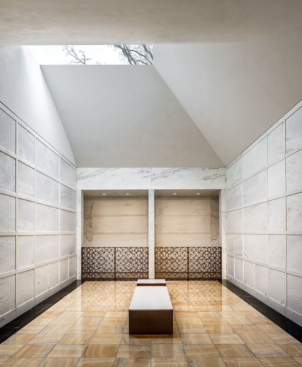 ummhello:  Lakewood Cemetery Garden Mausoleum, HGA Architects 