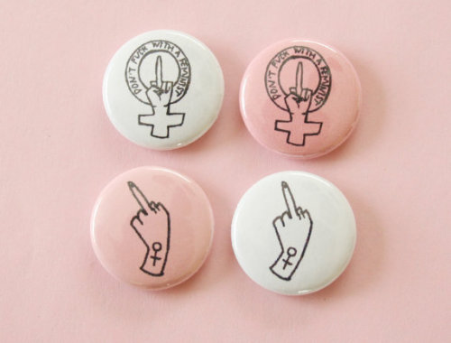 primadonna-grrrl: I’m doing a little giveaway and its all about the ladies! I’ll be givi