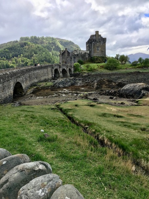 virtuallyinsane:  Eilean Donan Castle, Scotland