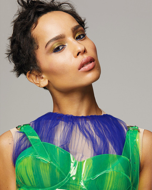 ZOË KRAVITZ PHOTOGRAPHED FOR INSTYLE (2018).