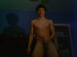 blokesgetyourcockout:  Webcam twink, coming right at ya