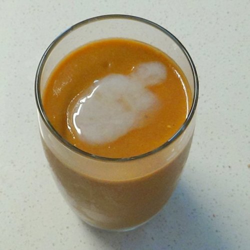 mycumonfood:Smoothie with Jizz