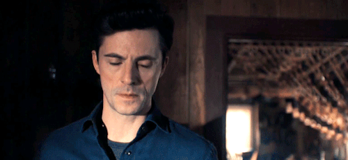 aidangillens:Matthew Goode as Matthew Clairmont in A Discovery of Witches 1.08