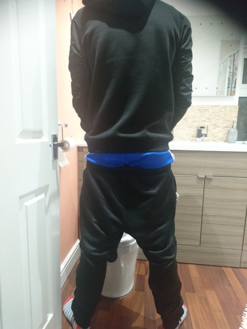 trackiielads: Pissing scally This hot looking chav could faced the camera and sat, stood crouched ar