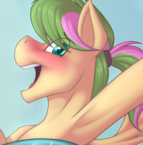 Check out this twinky mascot for HarmonyCon FURAFFINITY 