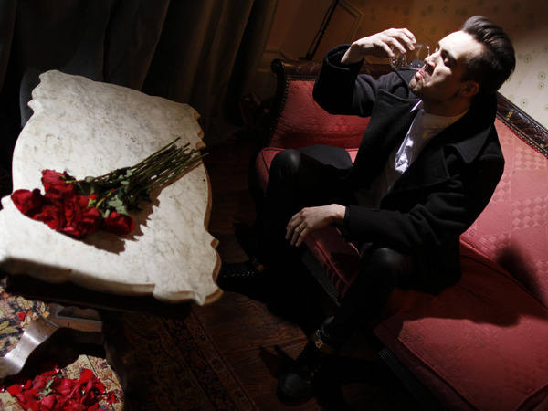 marchingclocks:  Brendon Urie on the set for Nicotine  It’s been a big day for